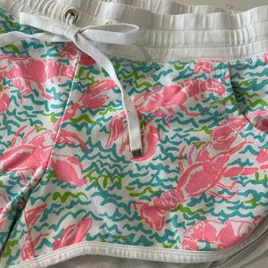 Women's Lilly Pulitzer Lobster Shorts, size M